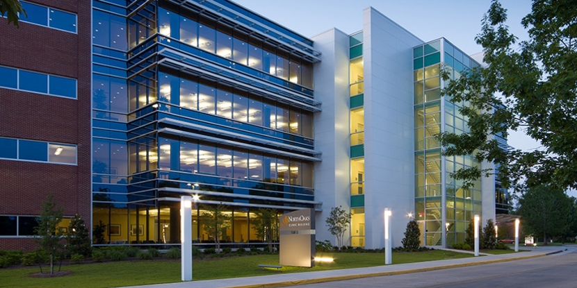 picture of North Oaks Clinic Building